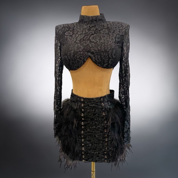 donnee par dieu Dresses & Skirts - Elegant Black Lace and Feather Dress